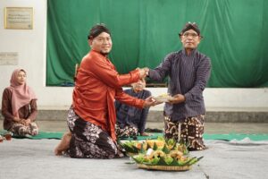 Genduri dan Ziarah Kubur Mantan Lurah dalam rangka Bedhol Praja Kalurahan Sendangrejo Ke-76 Tahun 2025