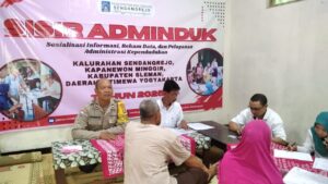 Pelaksanaan Sisir Adminduk di Padukuhan Padon
