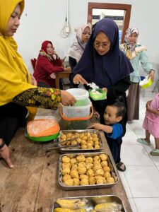 Mamaberta Jokotingting (Masak Makan Bersama Balita Sendangrejo Kompak Tinggalkan Stunting) Ketiga