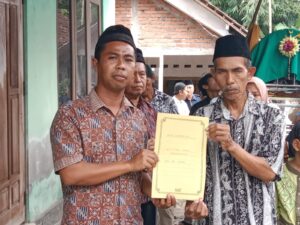 Penyerahan Akta Kematian Atas Nama NY. ASMO IYONO