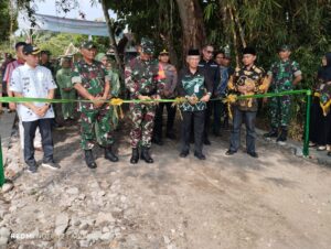 Upacara Penutupan TNI Manunggal Membangun Desa (TMMD) Sengkuyung Tahap II Kalurahan Sendangrejo